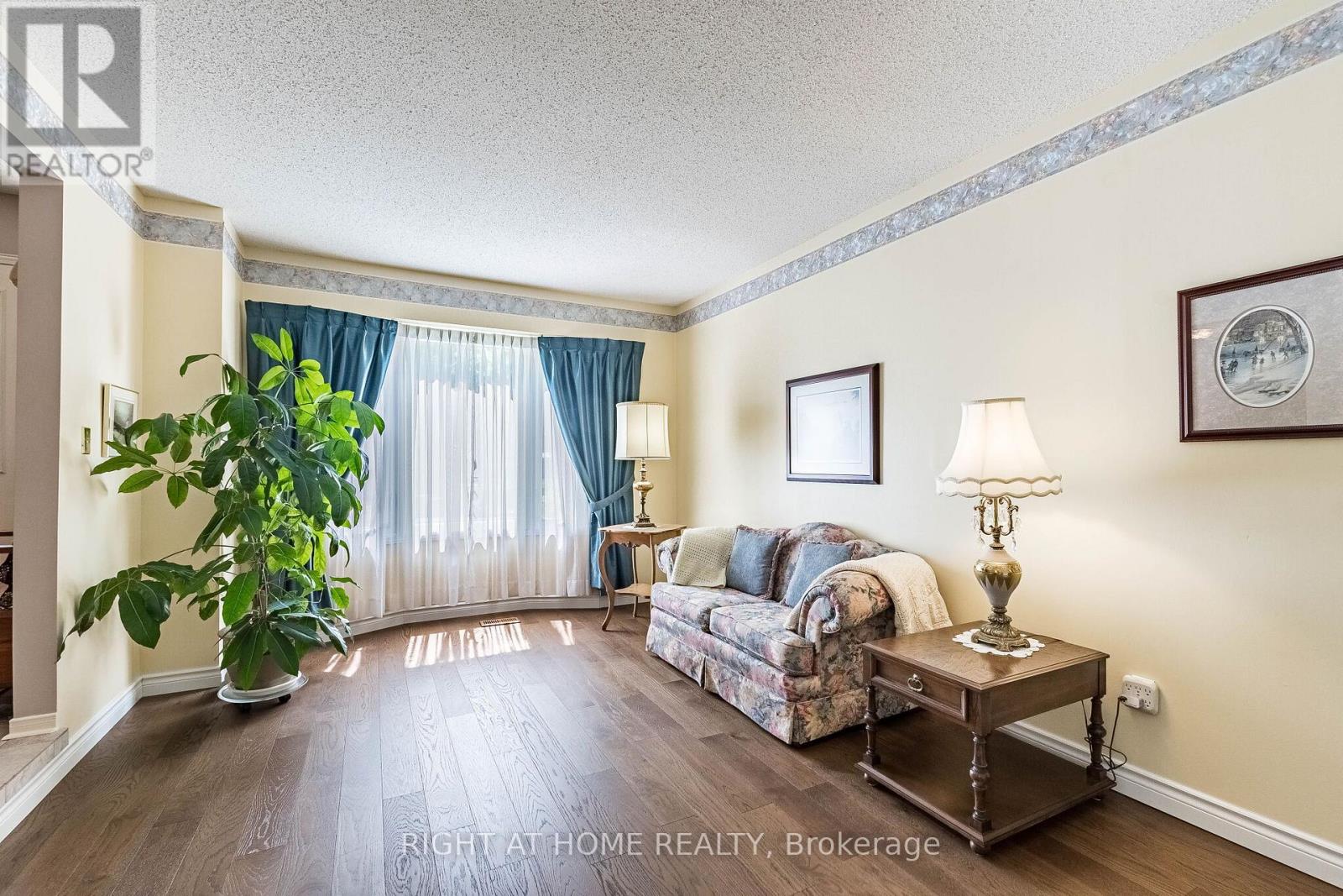3088 SPRING CREEK CRESCENT - 23