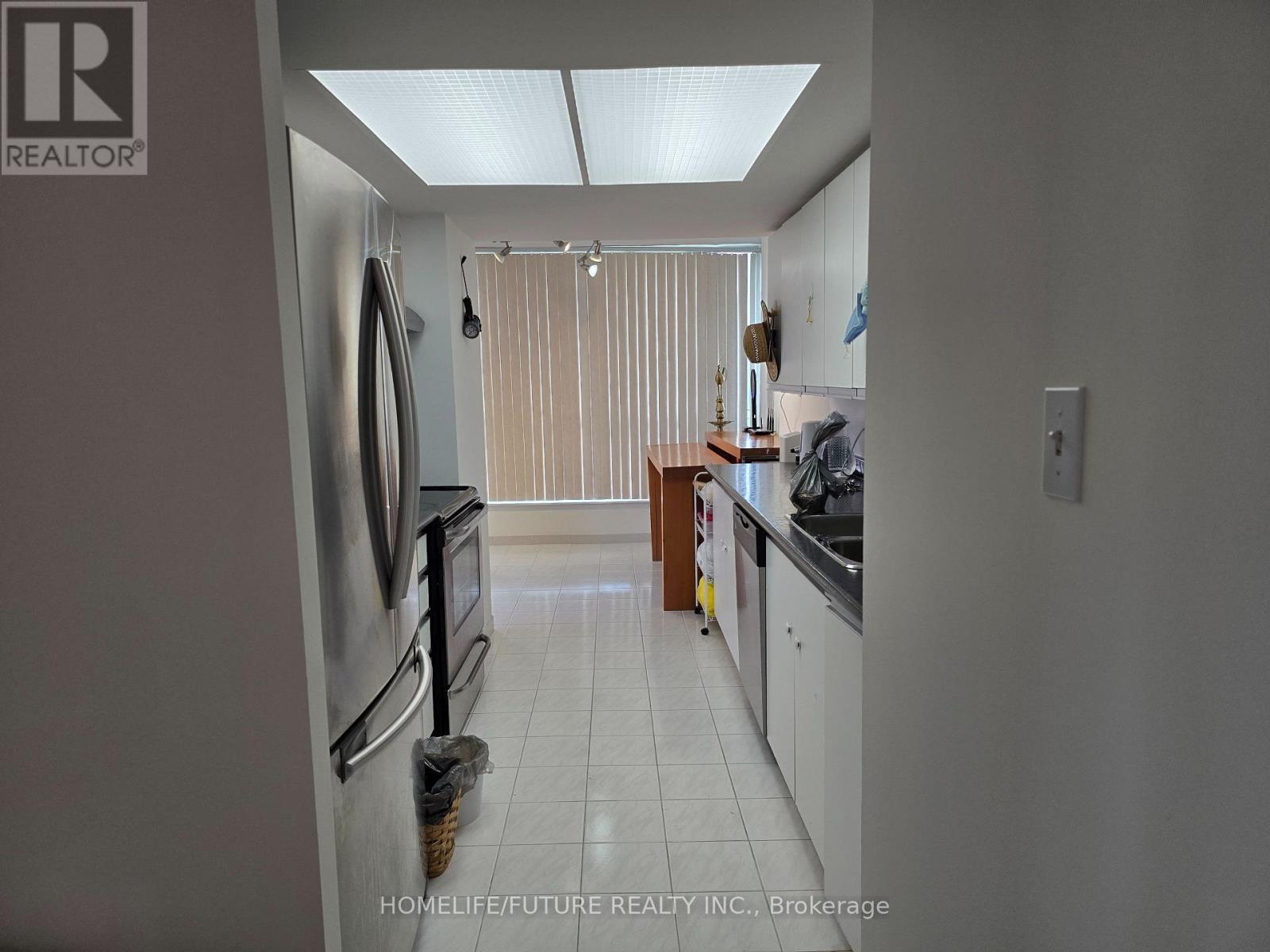#1117 5 ROWNTREE ROAD - 12