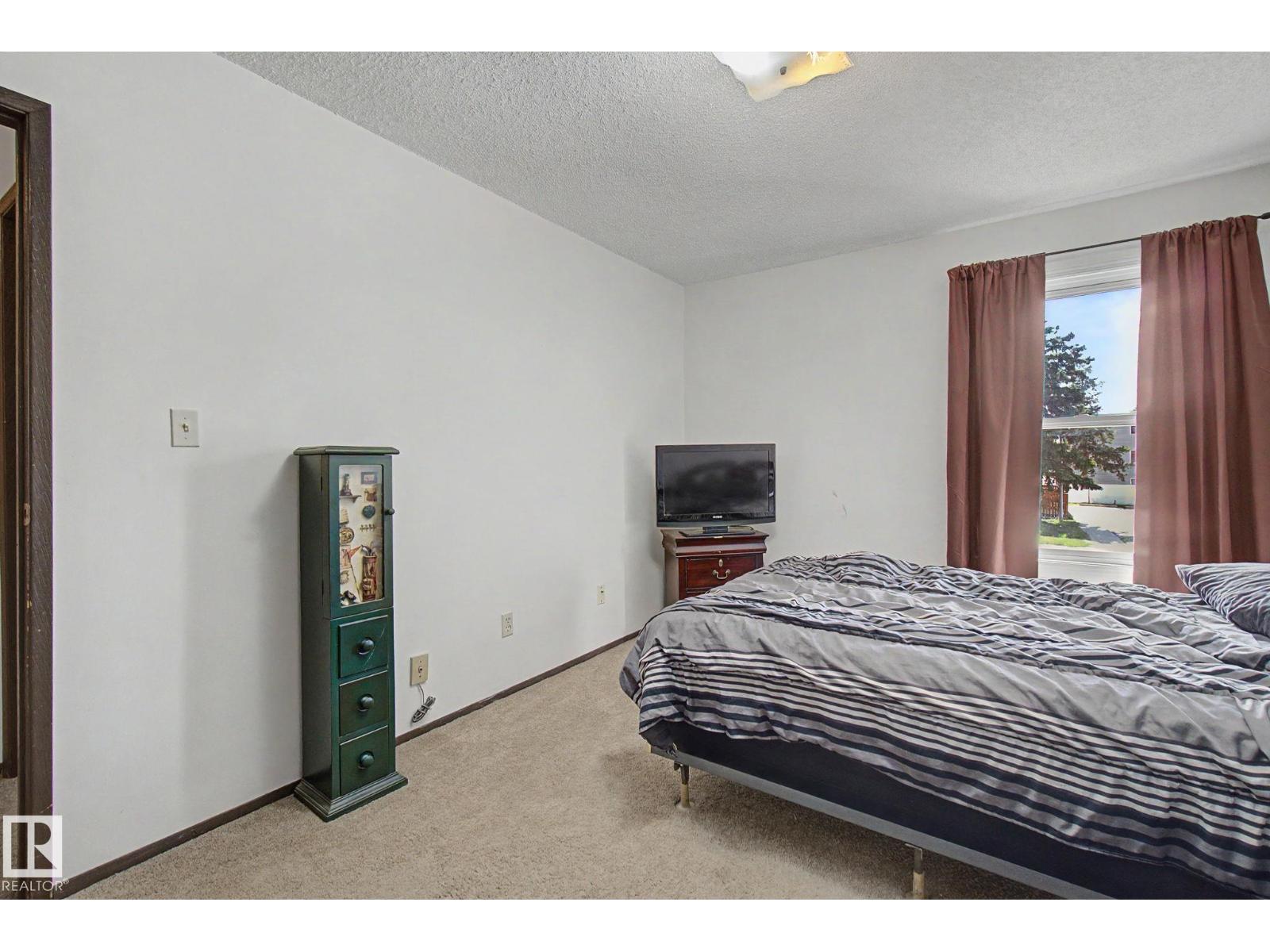 18409 66 AV NW - 23