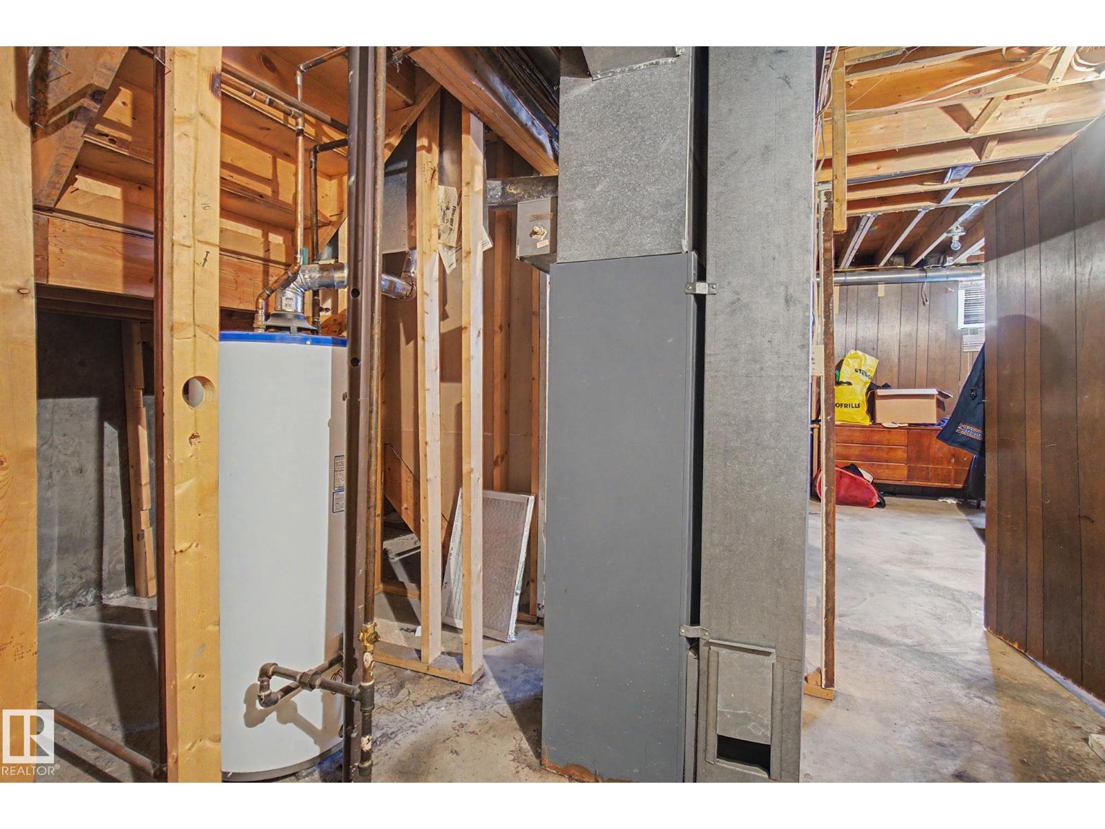 18409 66 AV NW - 34
