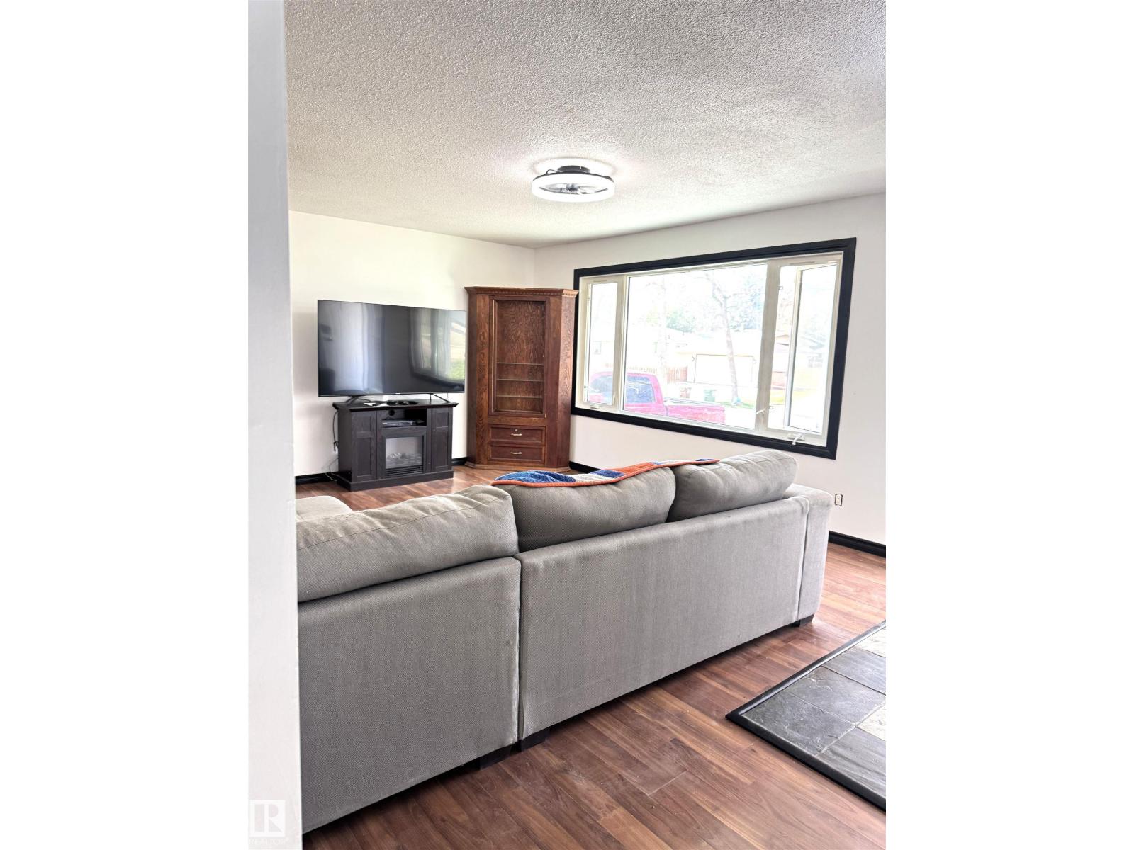 45 LAMBERT CR — photo 15