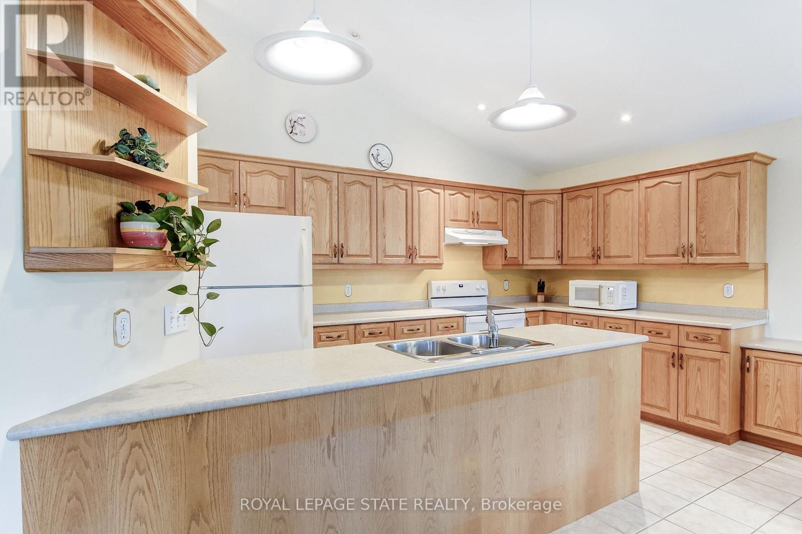 25 BATES LANE - 15