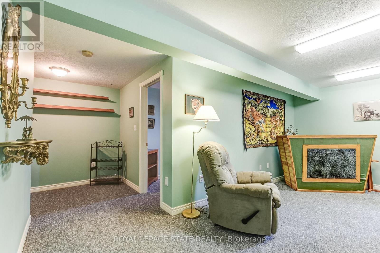 25 BATES LANE - 28