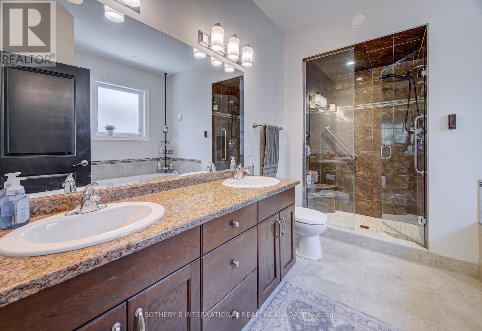 122 ANGLER AVENUE - 21