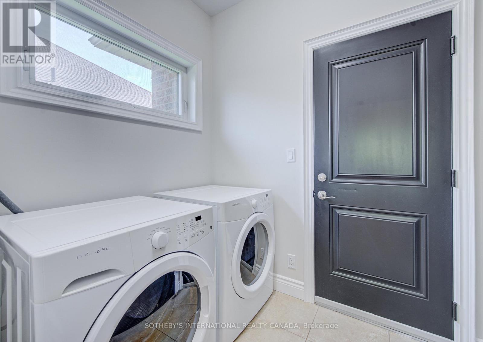 122 ANGLER AVENUE - 34