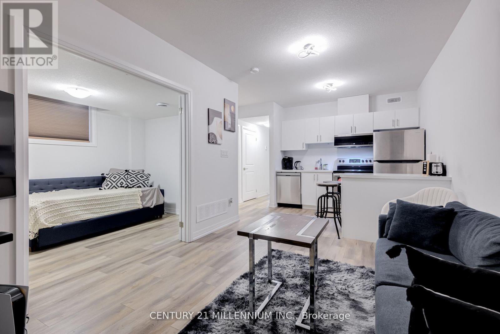 #102 6705 CROPP STREET E - 12