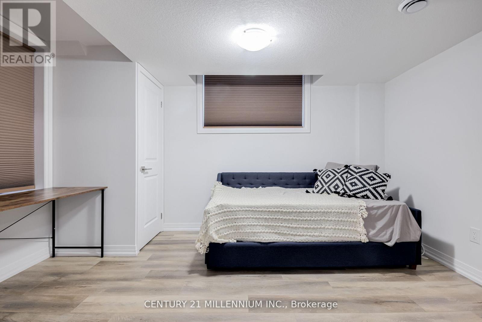 #102 6705 CROPP STREET E - 15