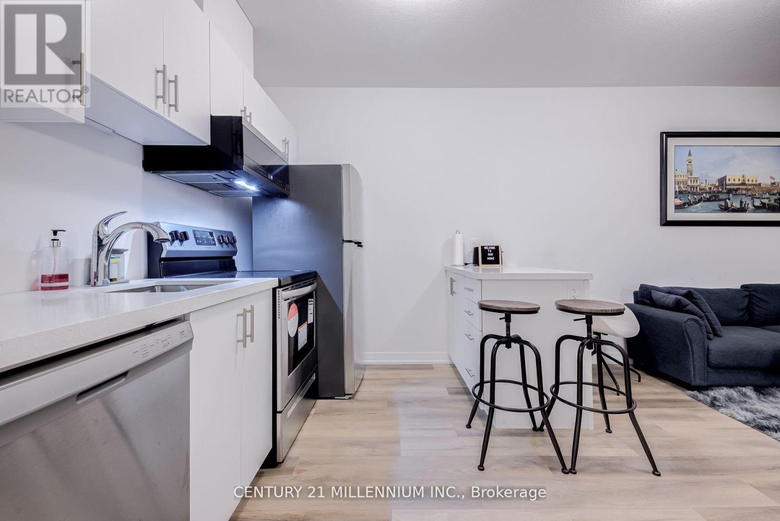 #102 6705 CROPP STREET E - 20