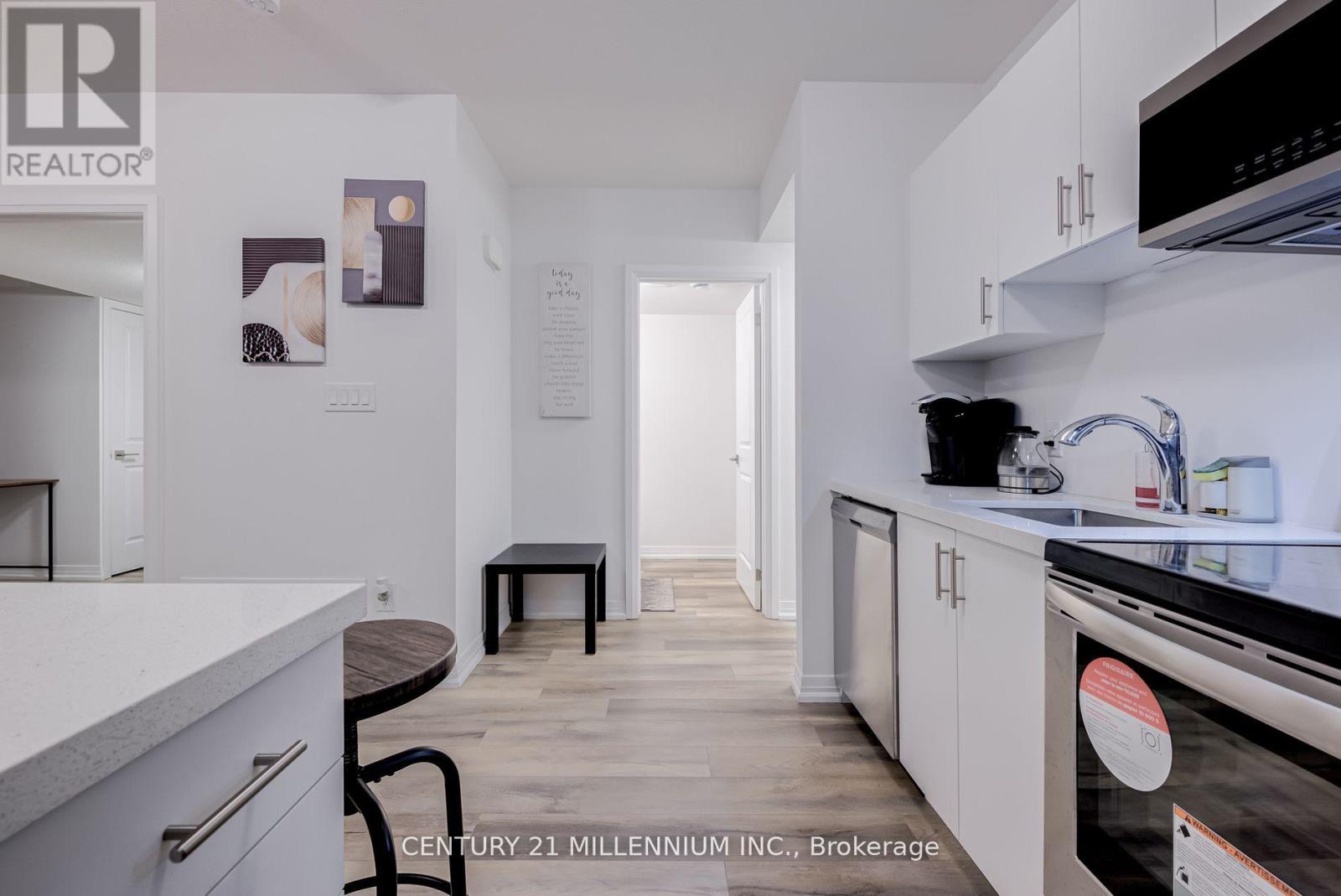 #102 6705 CROPP STREET E - 21