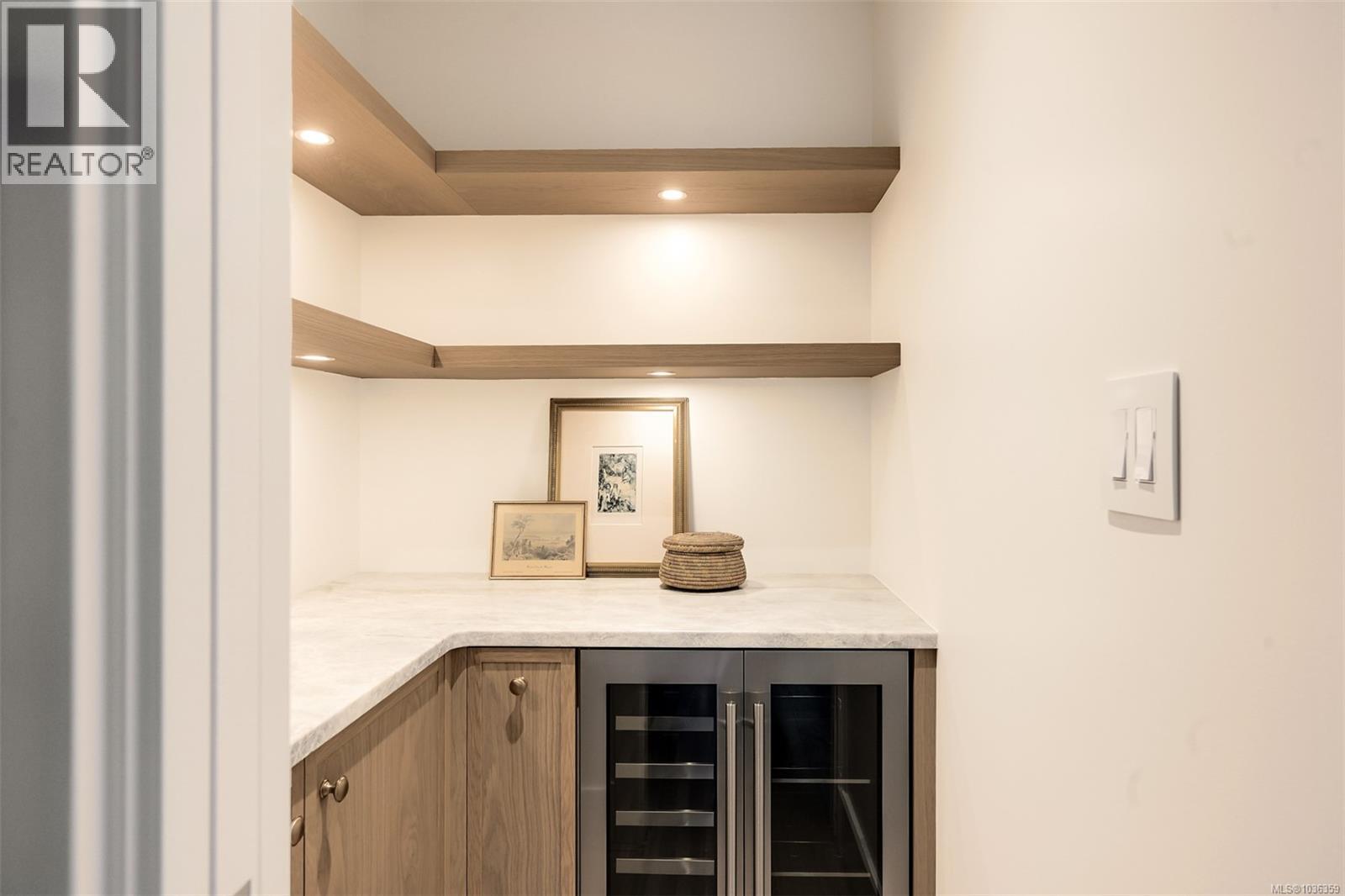 587 Oliver St - 15
