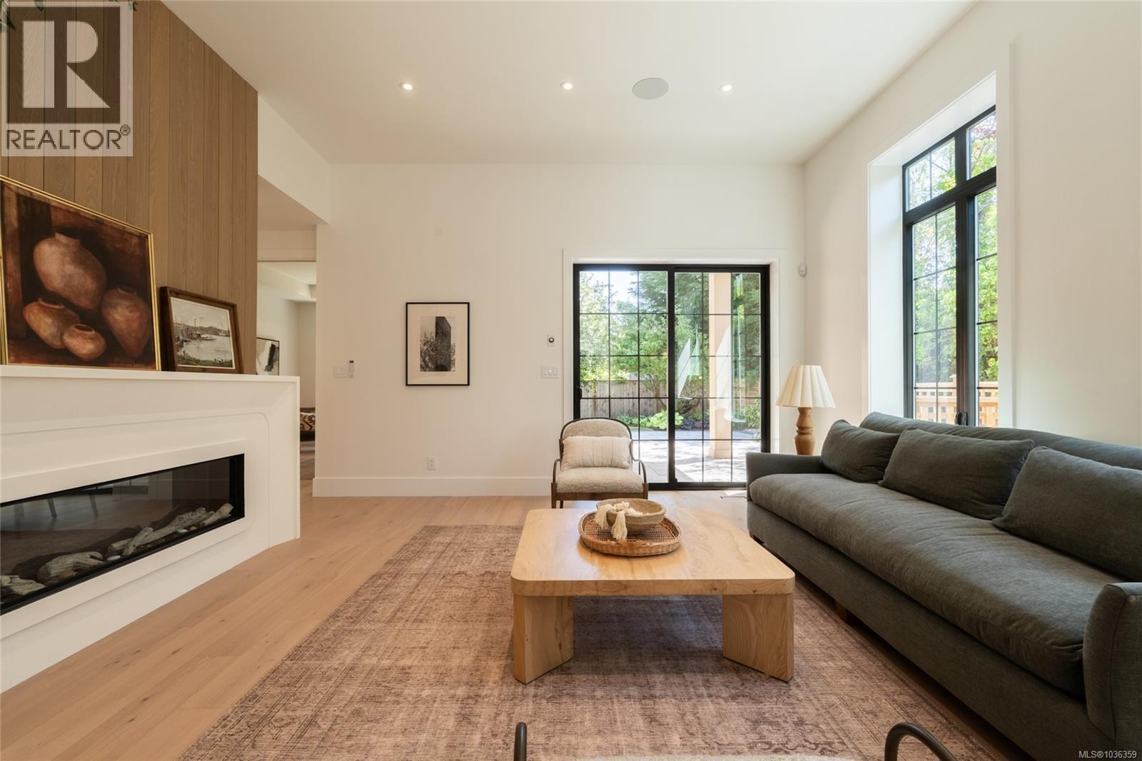587 Oliver St - 17