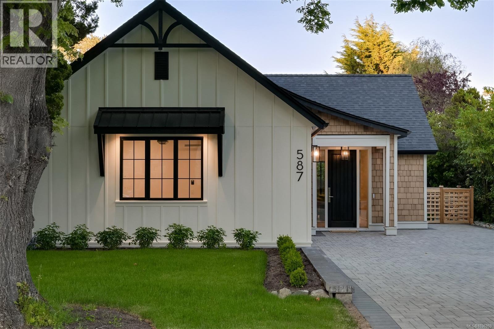 587 Oliver St - 3