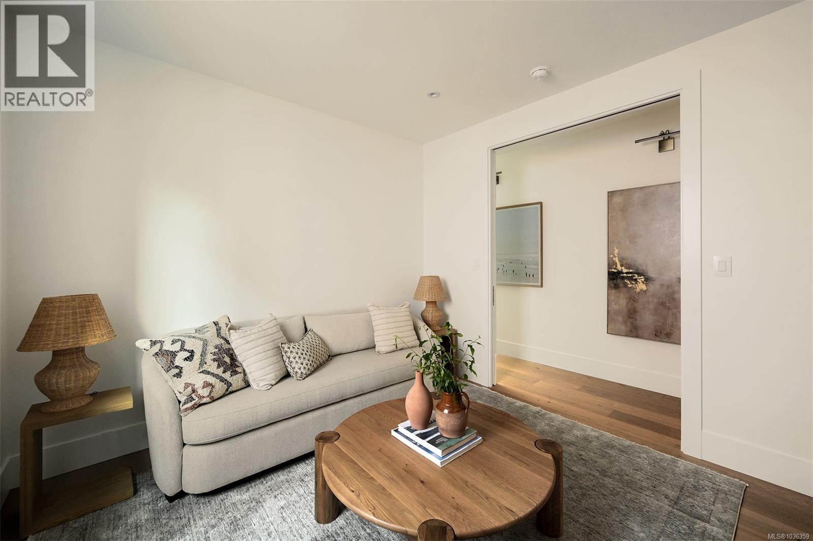 587 Oliver St - 43