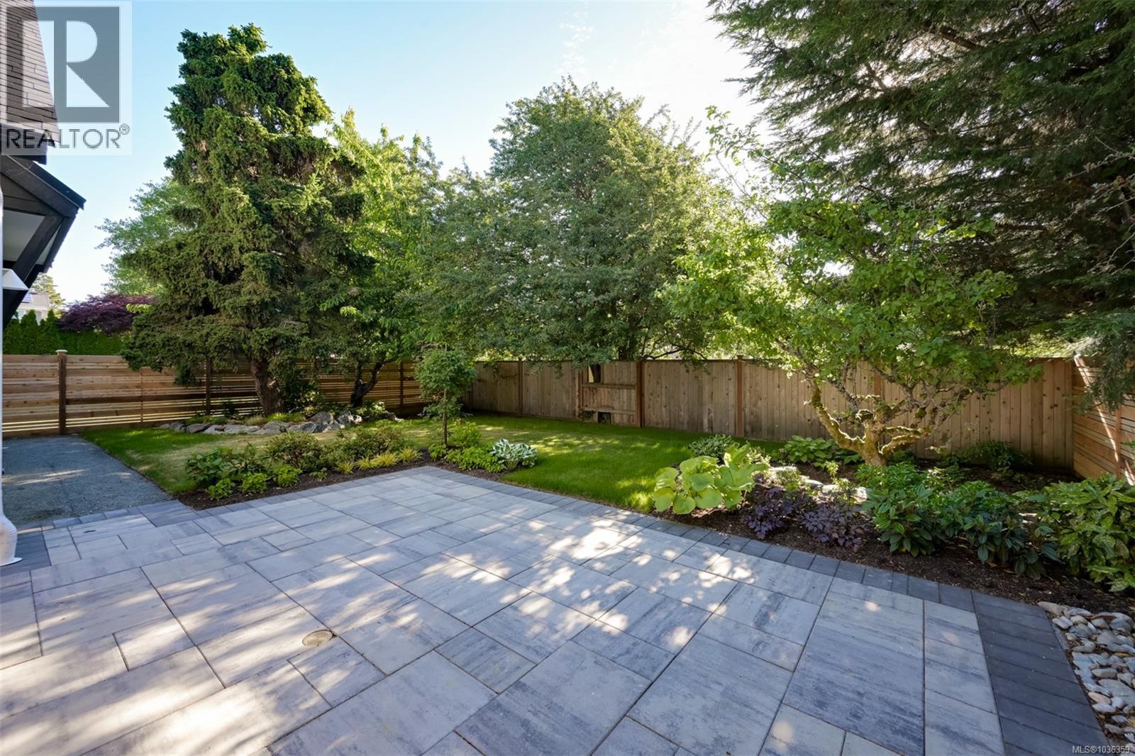 587 Oliver St - 51
