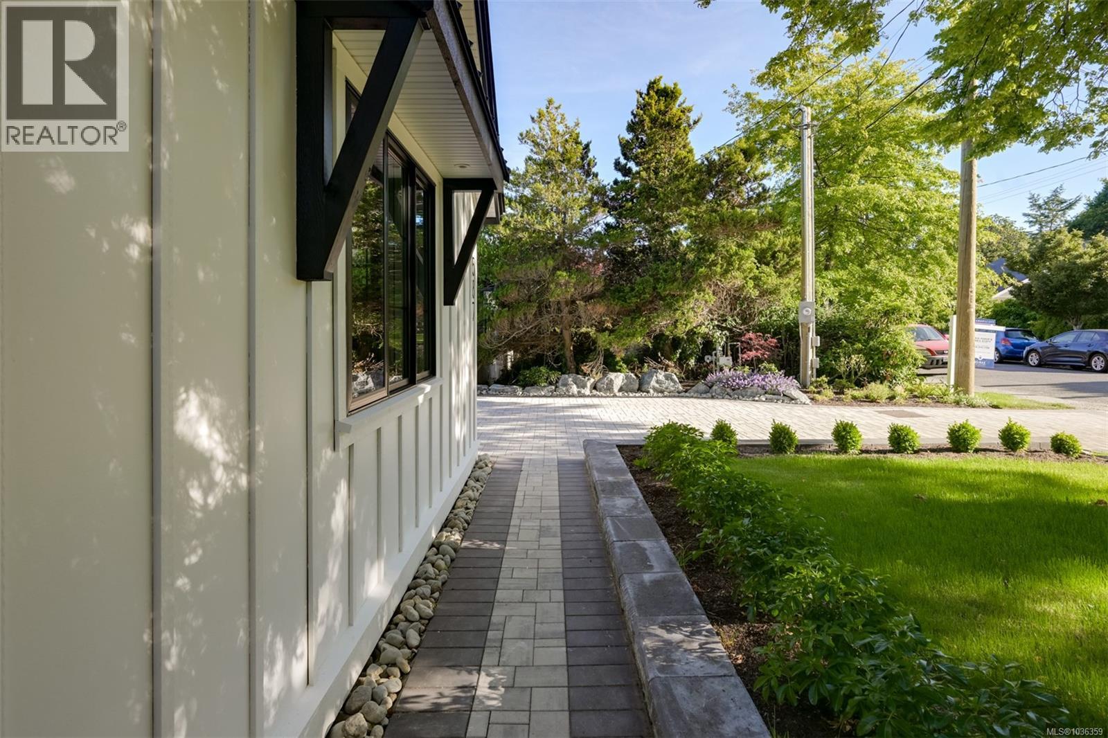 587 Oliver St - 59