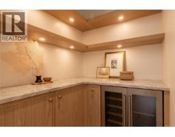 587 Oliver St, Oak Bay, BC V8S4W2 Photo 16