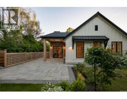 587 Oliver St, Oak Bay, BC V8S4W2 Photo 54