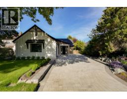 587 Oliver St, Oak Bay, BC V8S4W2 Photo 58