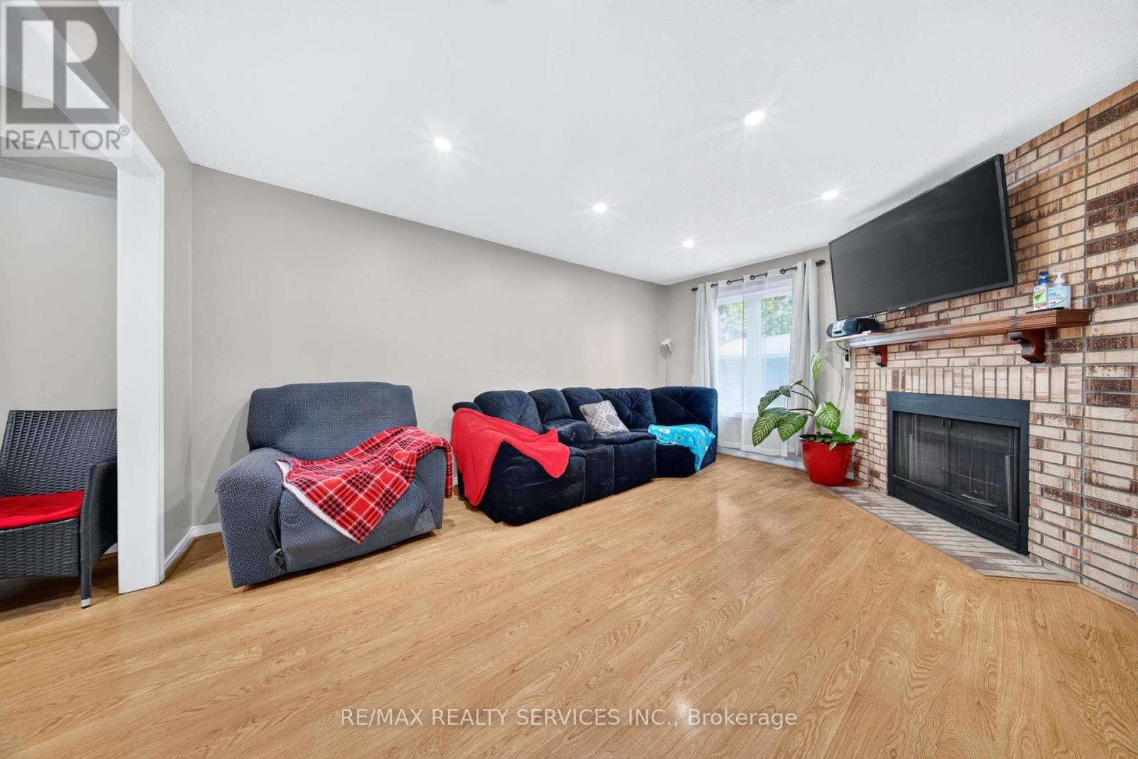 14 GATESGILL STREET - 10