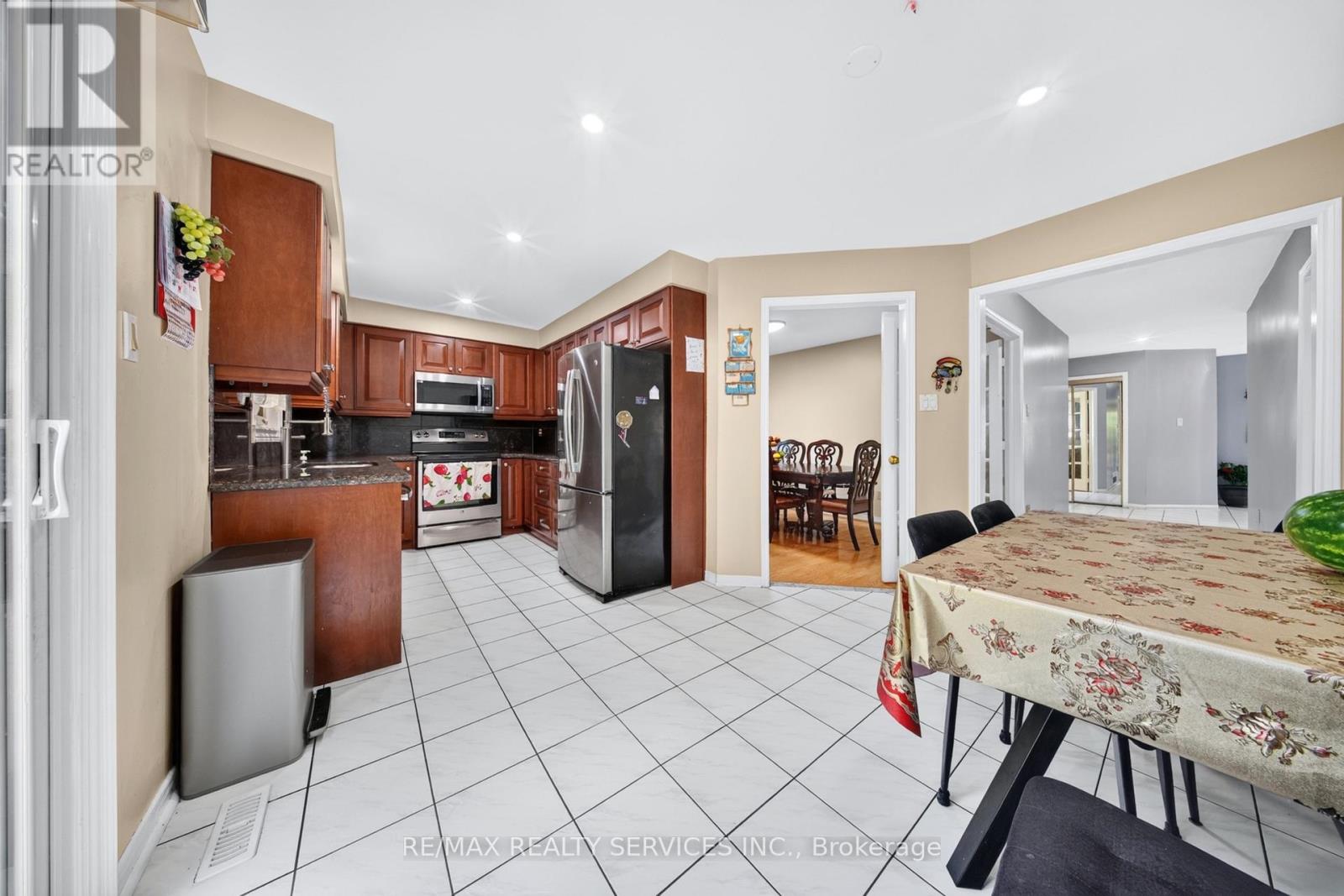 14 GATESGILL STREET - 11