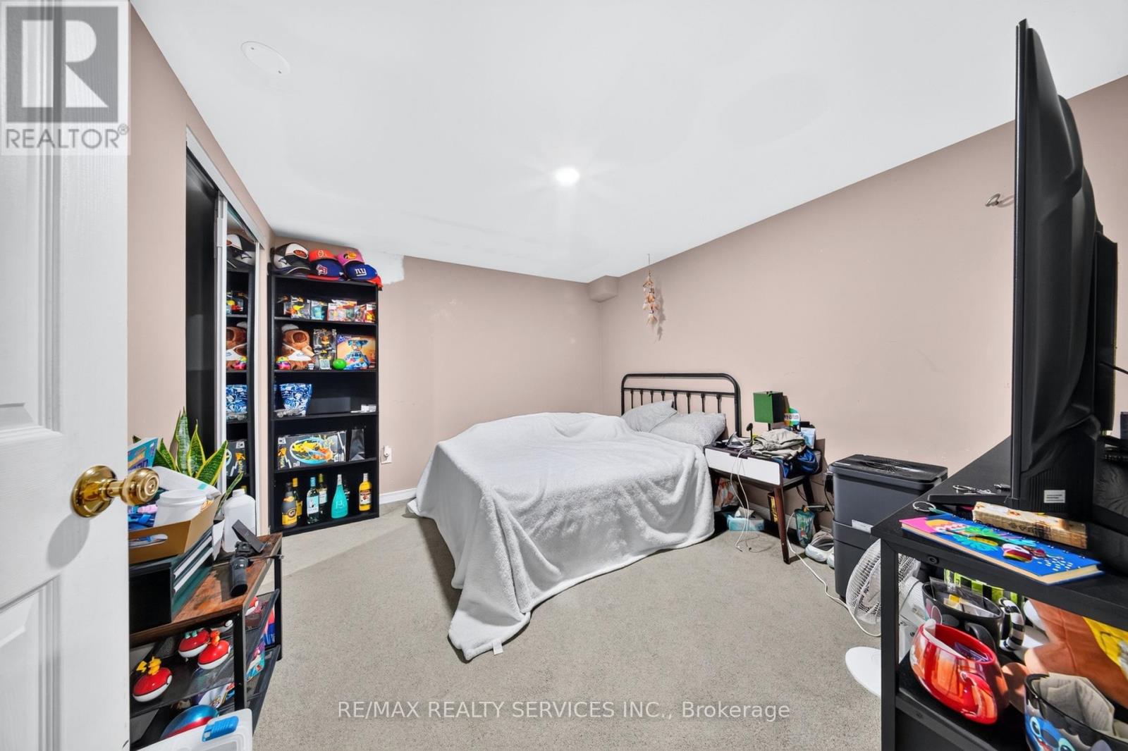 14 GATESGILL STREET - 38