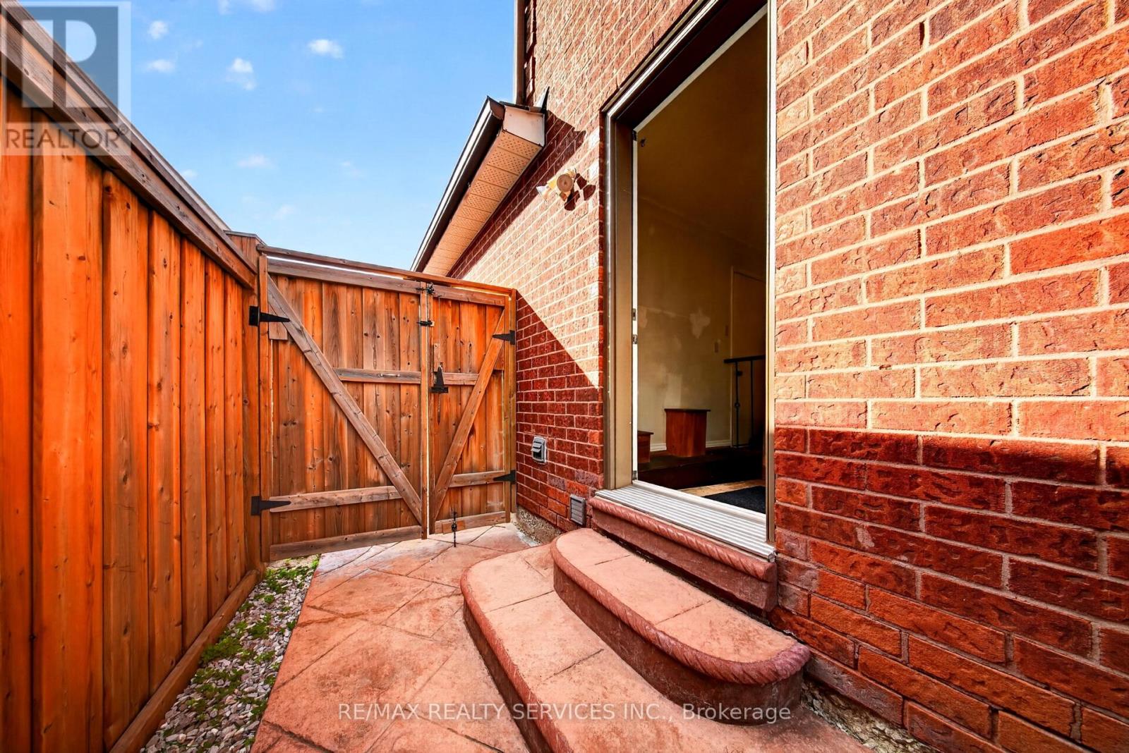 14 GATESGILL STREET - 42