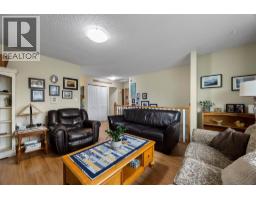 Living room - 800 Valhalla Drive Unit# 3, Kamloops, BC V2B1R8 Photo 8