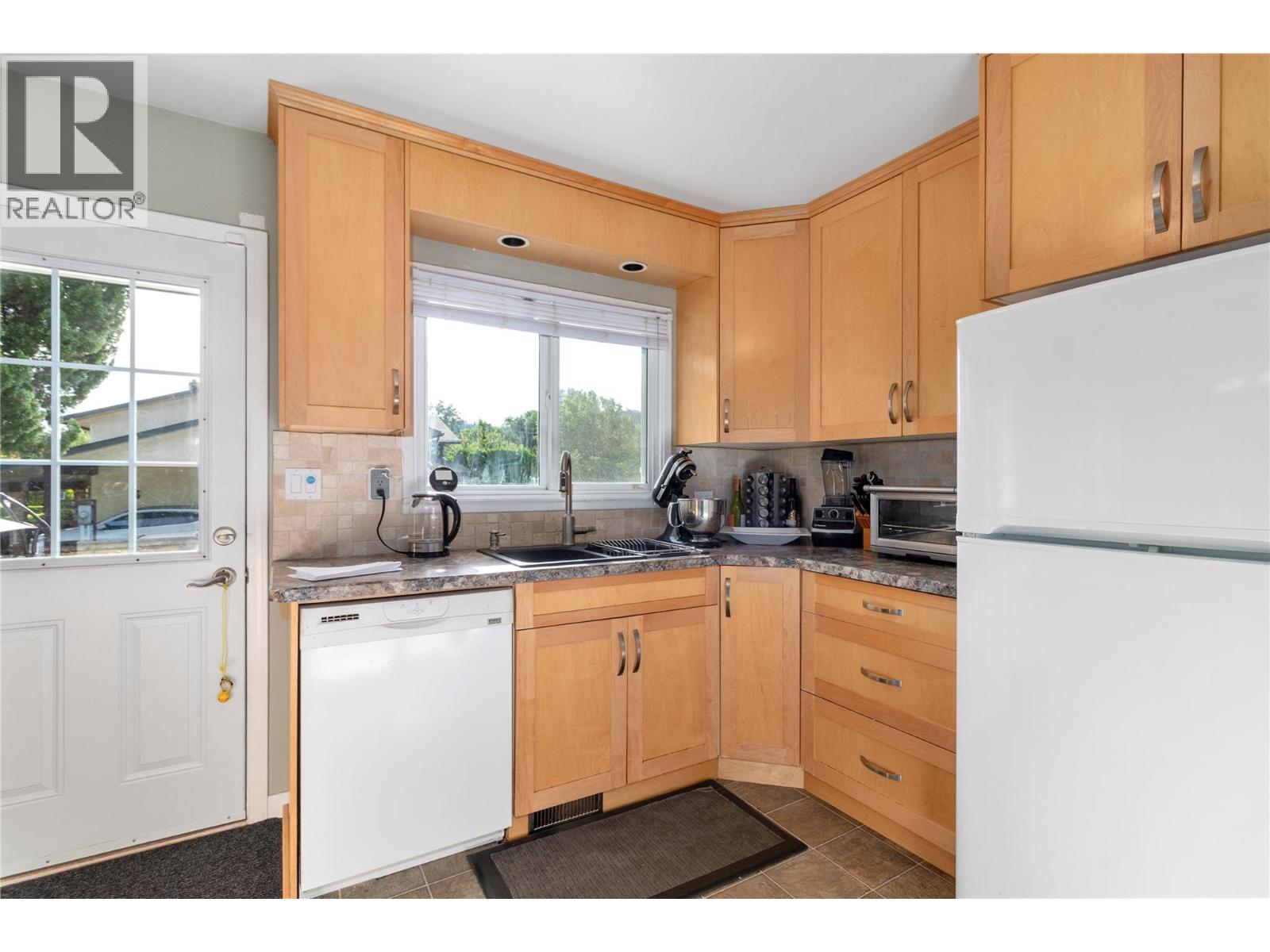 350 Fleming Road - 18
