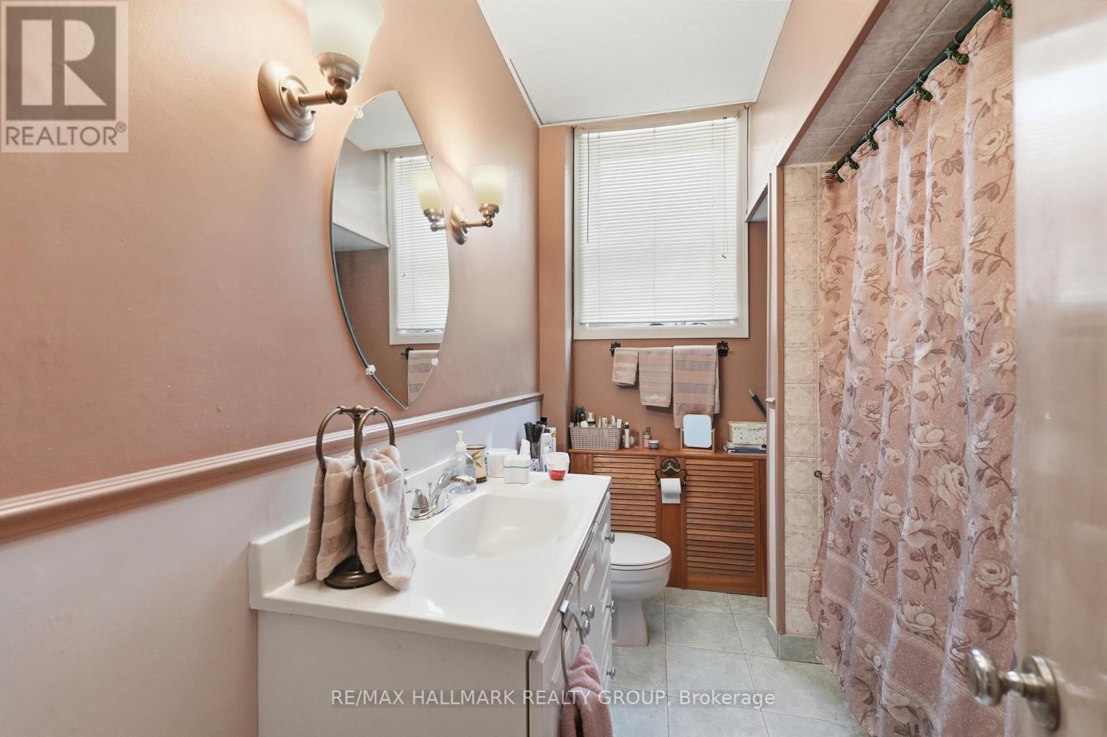 Land for Sale in Ottawa – 70 QUEEN MARY STREET, Ottawa – MLS# X13491502 - Image 25