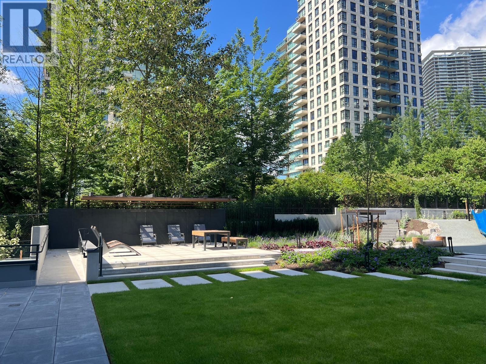 17XX 2135 Springer AVE AVENUE, Burnaby