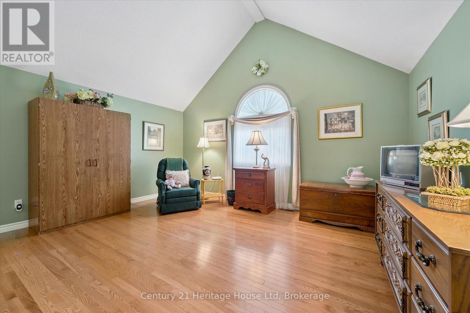 545 ATHOL STREET - 27