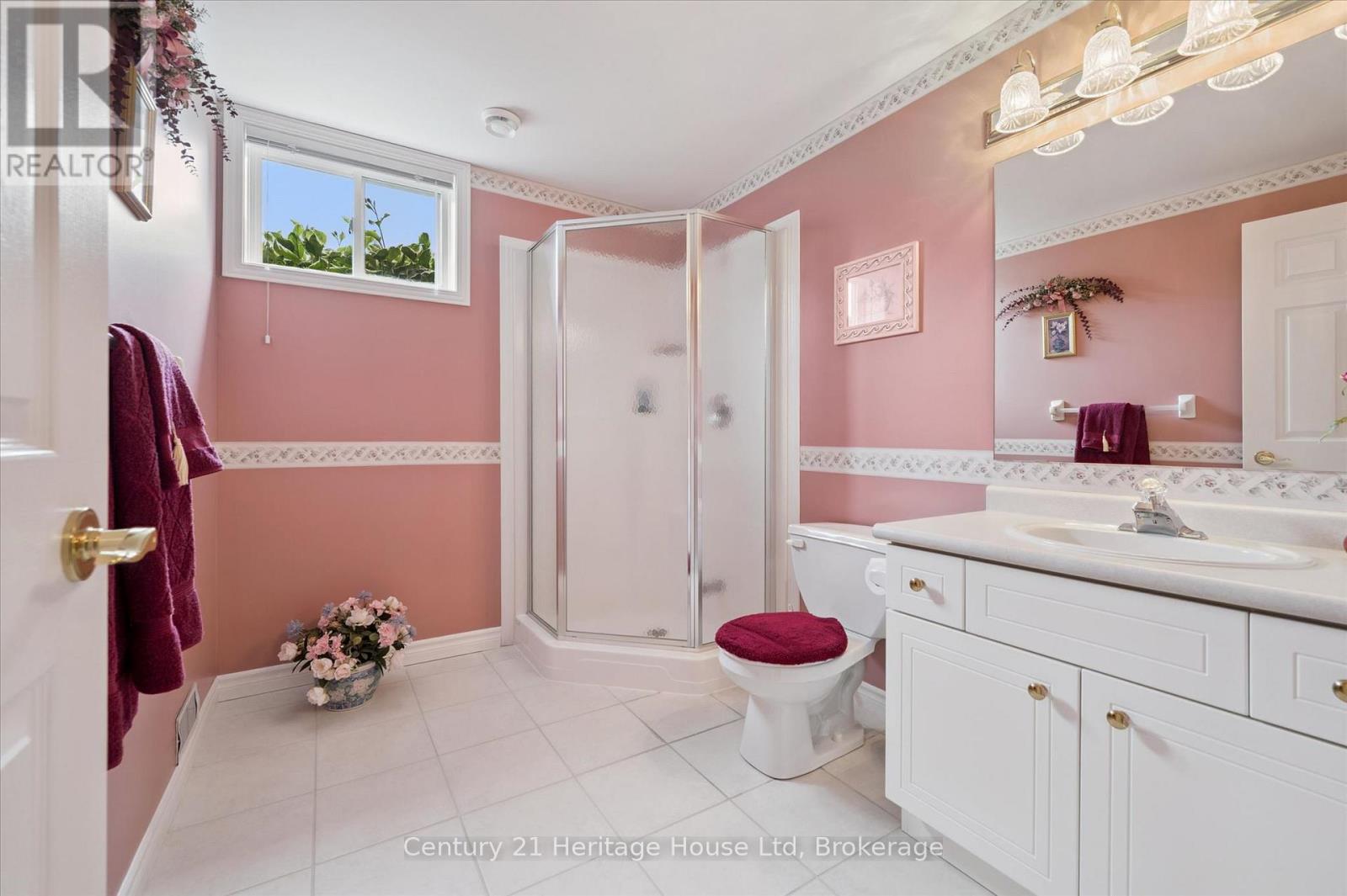 545 ATHOL STREET - 32