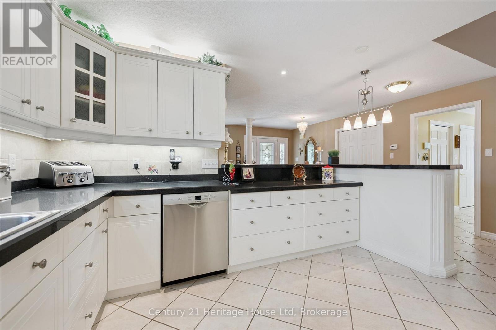 545 ATHOL STREET - 9