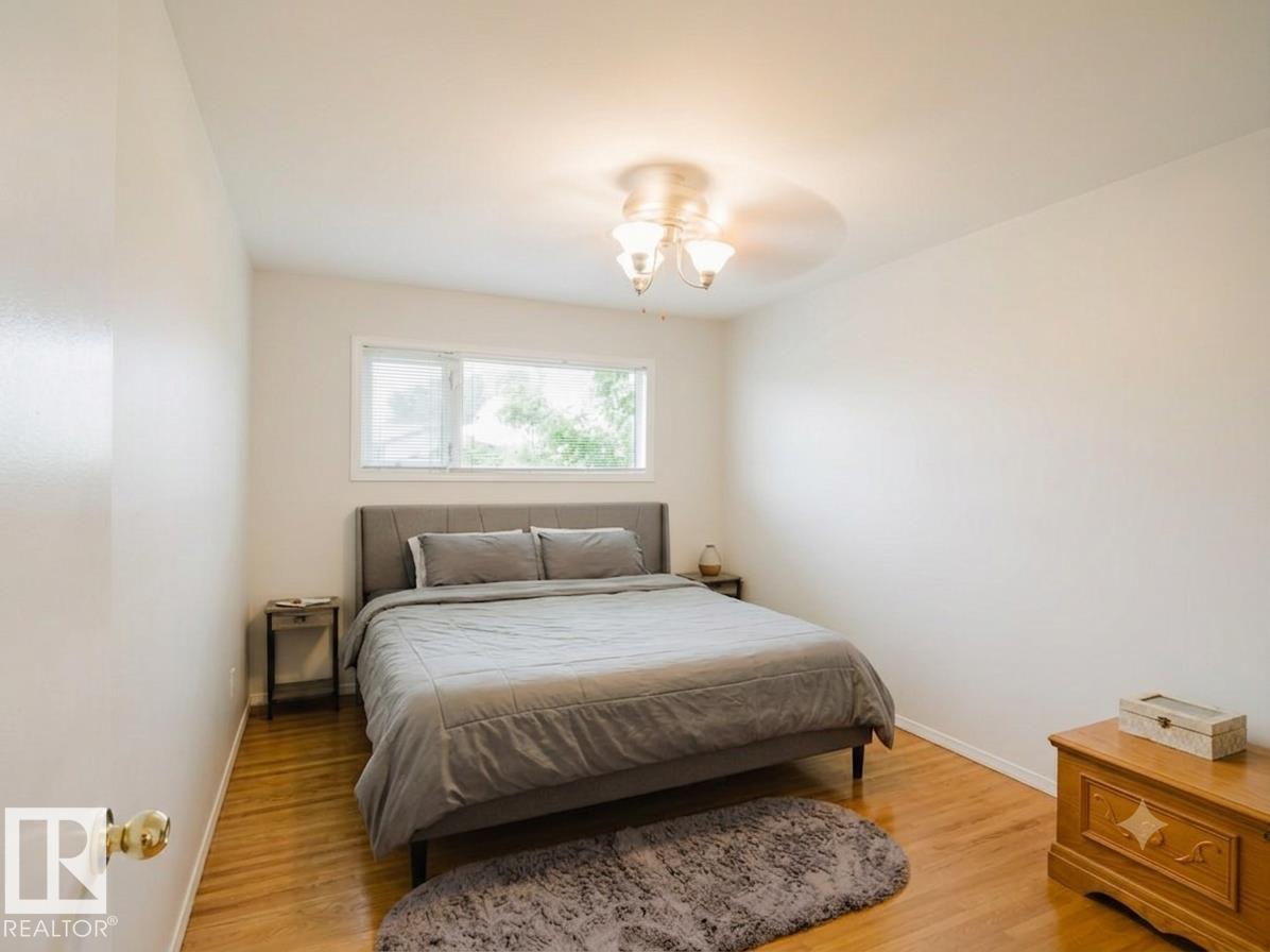 7515 130 AV NW — photo 7