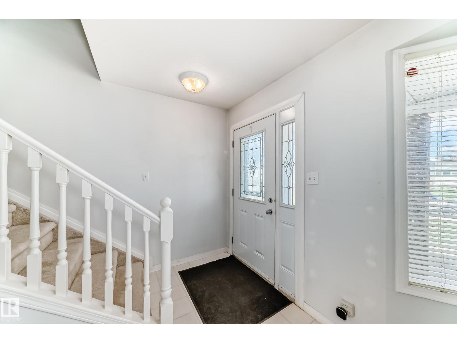 7317 83 AV NW - photo 3