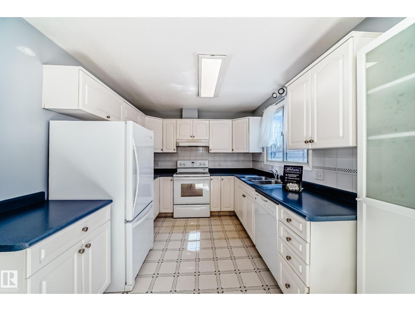 7317 83 AV NW - photo 4