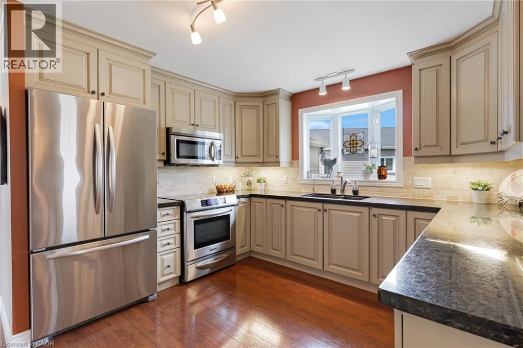 228 GLENARIFF Drive - 16