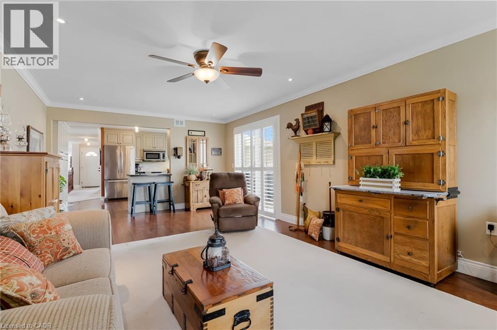 228 GLENARIFF Drive - 22