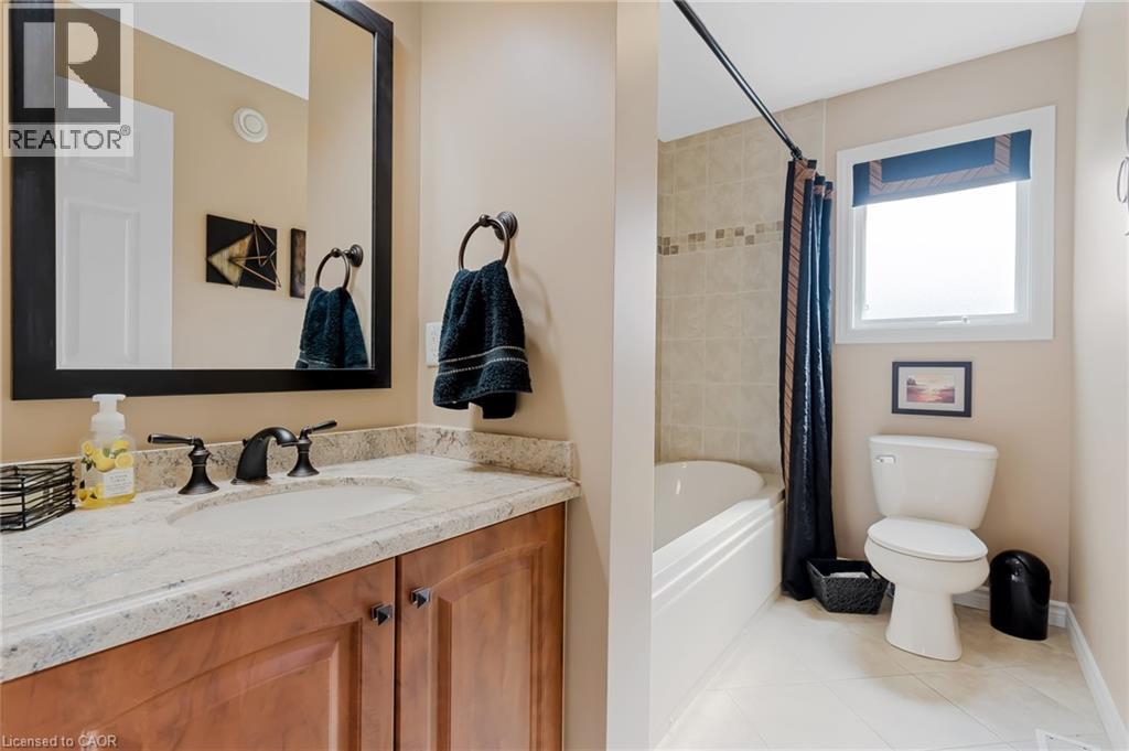 228 GLENARIFF Drive - 11