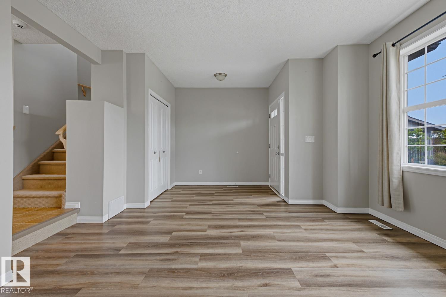 207 SOUTHWICK WAY - 4