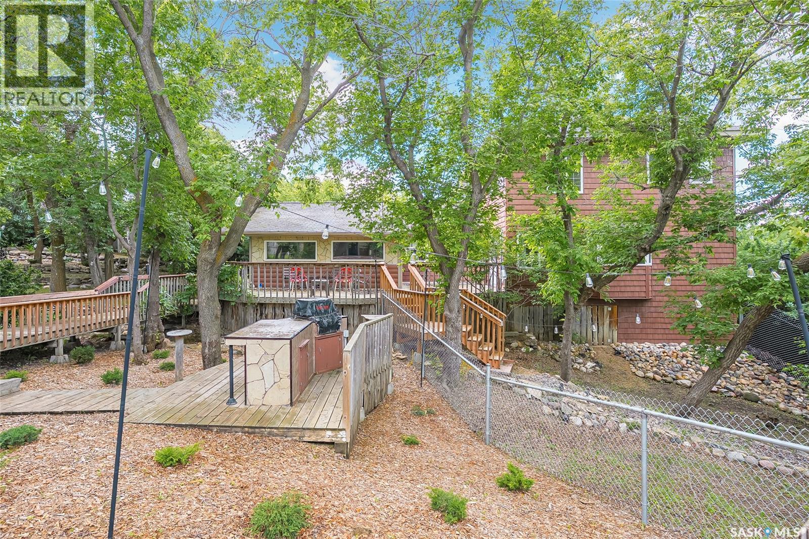 215 Regina STREET - 17