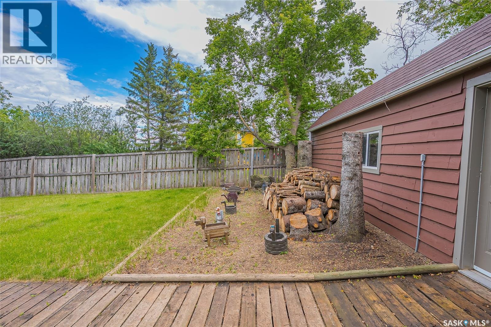 215 Regina STREET - 26