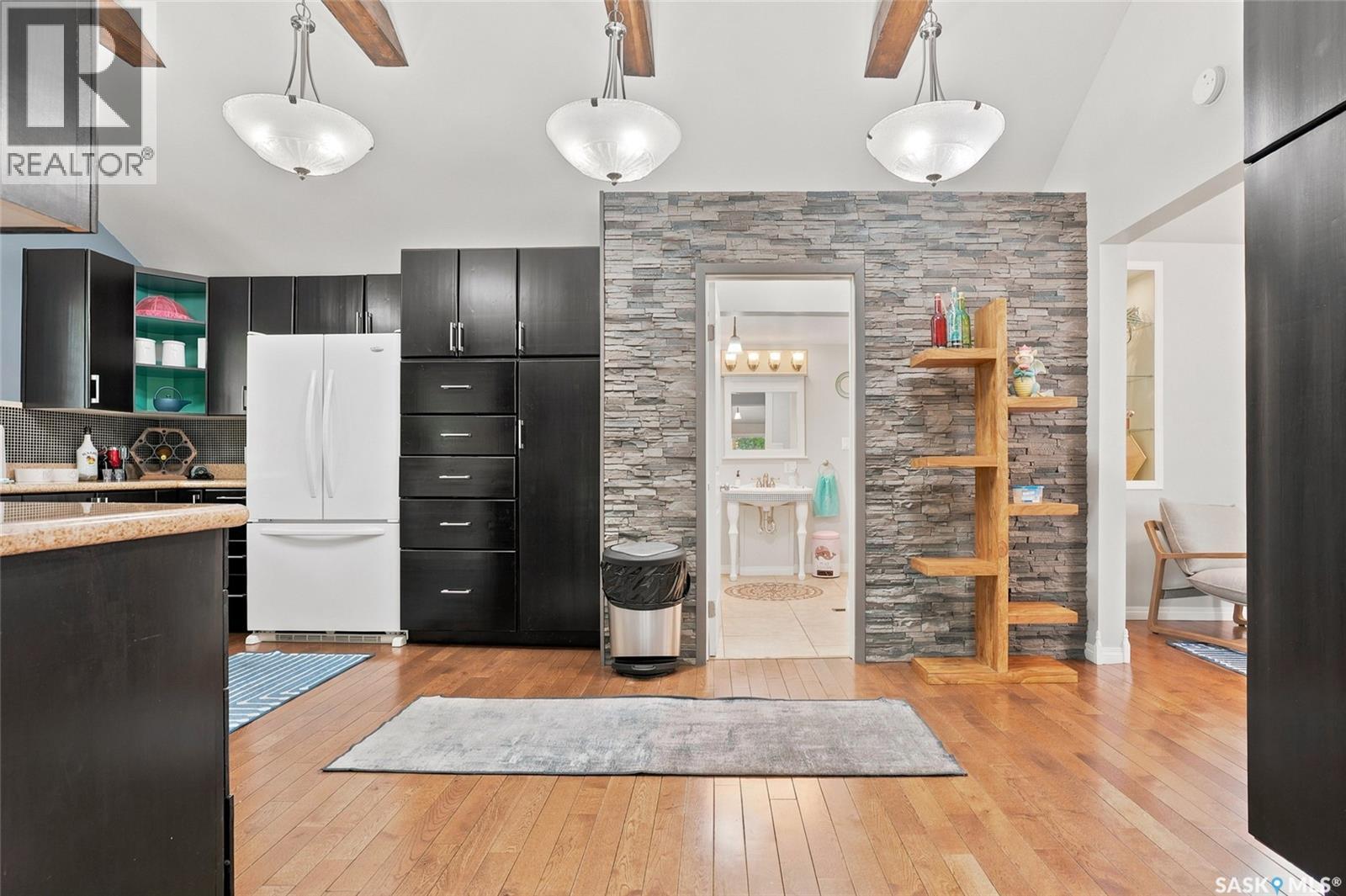 215 Regina STREET - 31