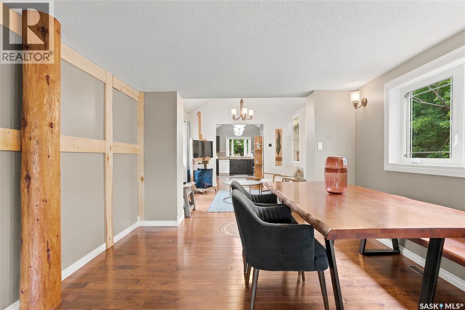 215 Regina STREET - 43