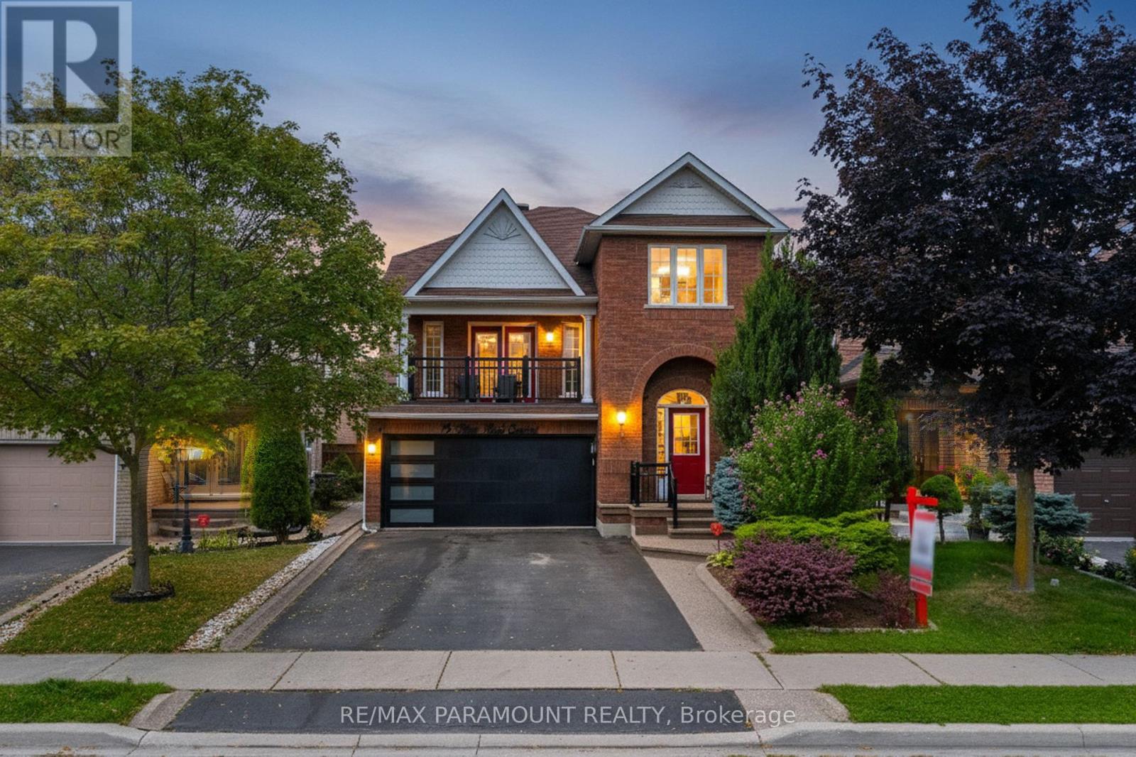 19 RIVER ROCK CRESCENT - 1