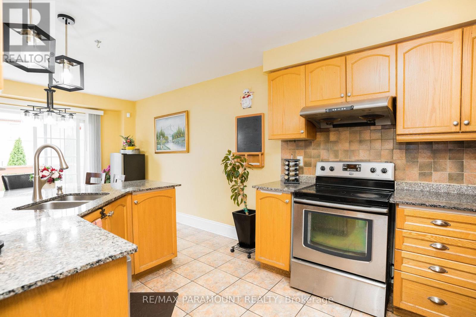 19 RIVER ROCK CRESCENT - 15