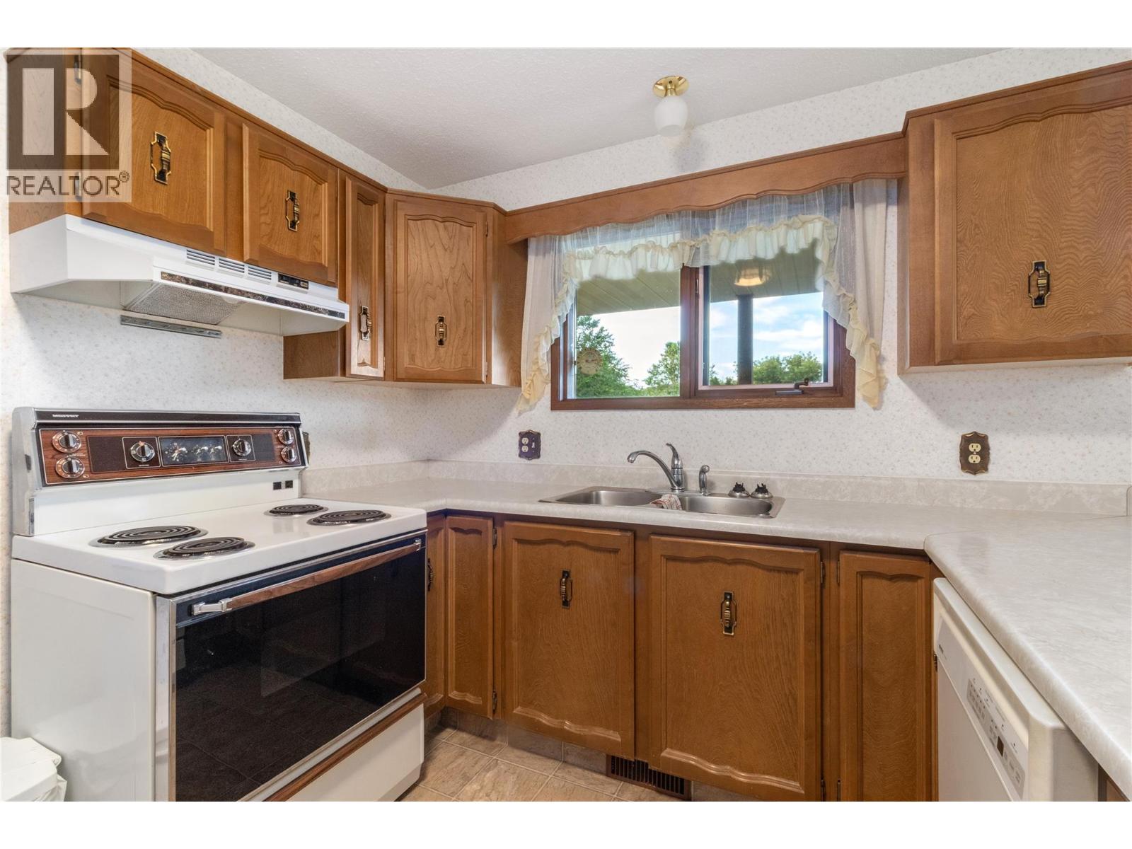 1090 Houghton Road - 13