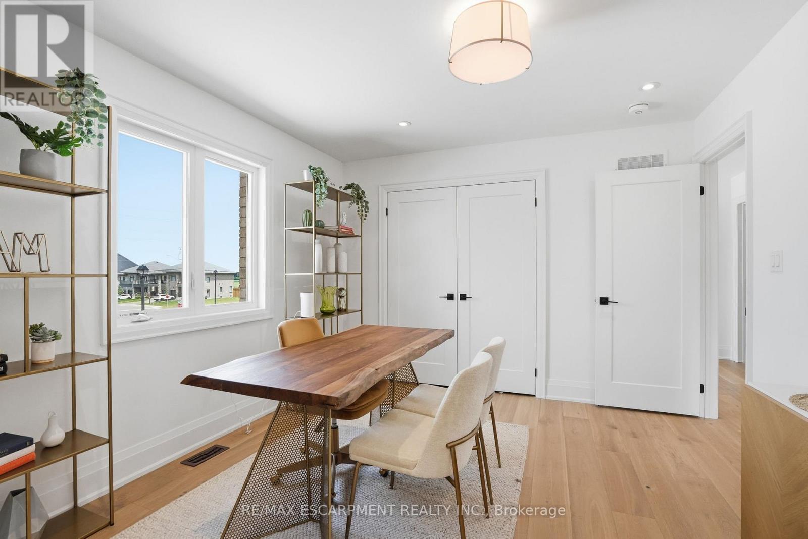 25 RAINEY DRIVE - 32