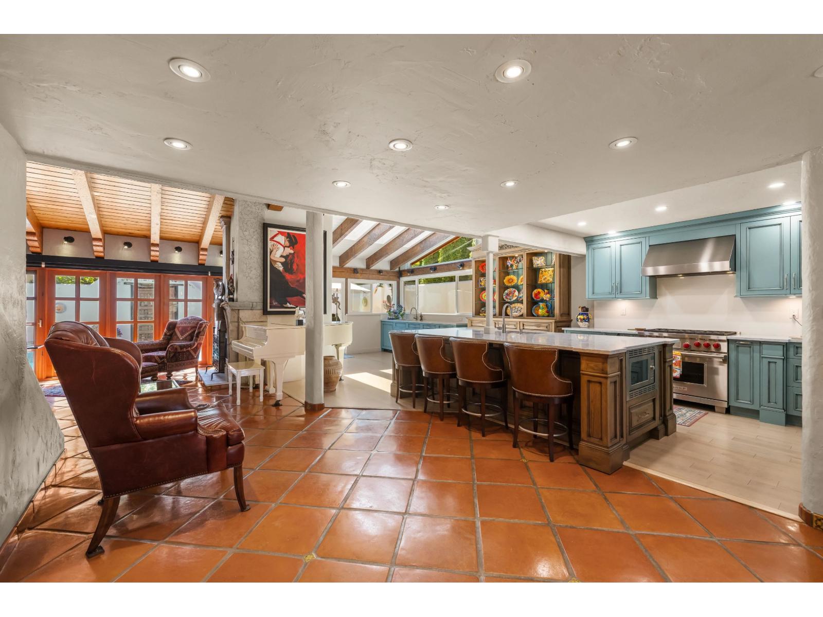 3080 MCBRIDE AVENUE, Surrey