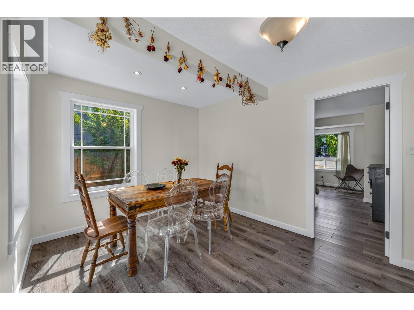 675 Robinson Avenue - 10
